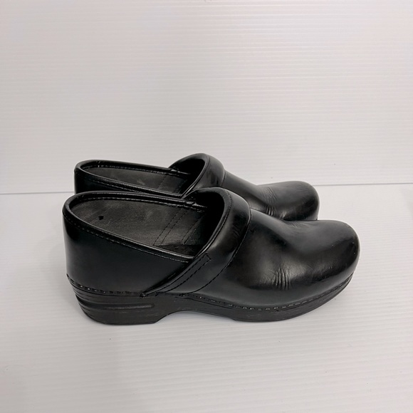 Dansko Shiny Black clogs women’s size 39 - Picture 1 of 13